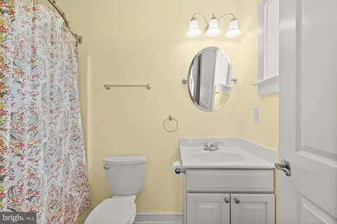 Bath - 7 Taney St S, Hancock, MD 21750 photo 5 of 7