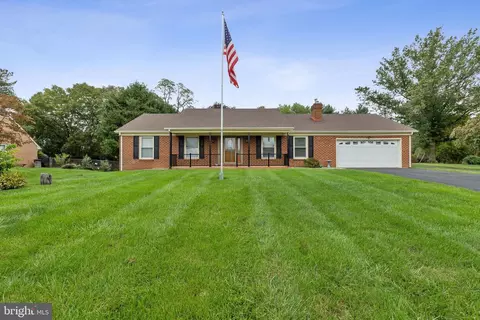 10021 Pleasant View Dr, Hagerstown, MD 21740