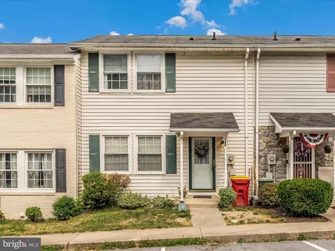 105 Valley View Ct, Boonsboro, MD 21713