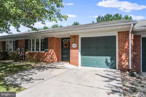 1036 Matthew Ct, Hagerstown, MD 21742