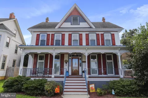 25 W Water St, Smithsburg, MD 21783
