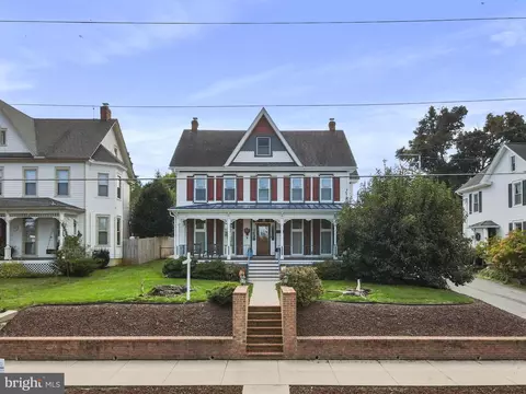 25 W Water St, Smithsburg, MD 21783 photo 5
