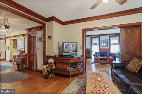 25 W Water St, Smithsburg, MD 21783 photo 33