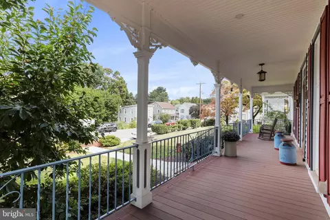 25 W Water St, Smithsburg, MD 21783 photo 11