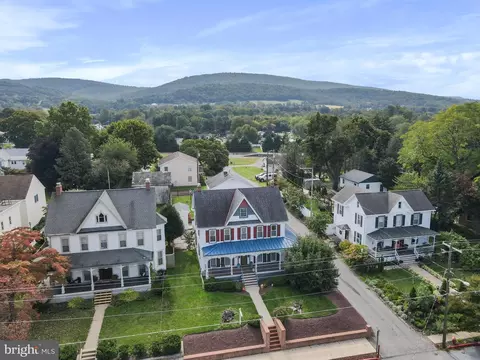 25 W Water St, Smithsburg, MD 21783 photo 8