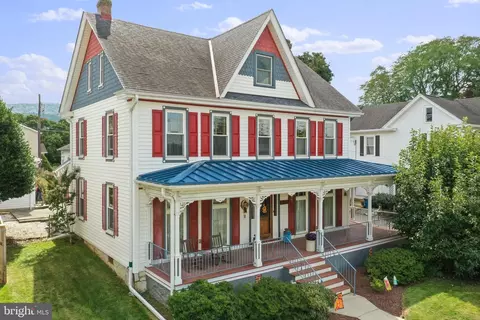 25 W Water St, Smithsburg, MD 21783 photo 9