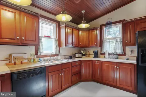 25 W Water St, Smithsburg, MD 21783 photo 37