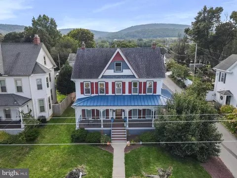 25 W Water St, Smithsburg, MD 21783 photo 7