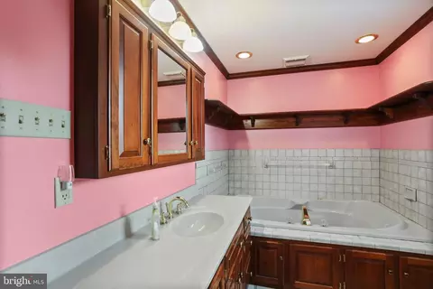 25 W Water St, Smithsburg, MD 21783 photo 60