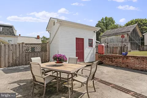 25 W Water St, Smithsburg, MD 21783 photo 16