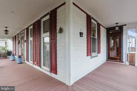 25 W Water St, Smithsburg, MD 21783 photo 13