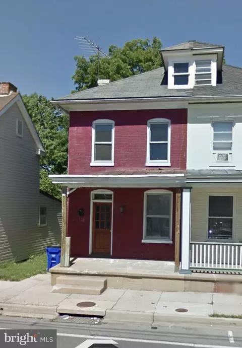 239 S Locust St, Hagerstown, MD 21740