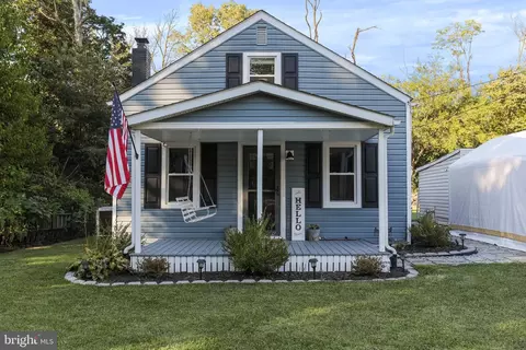 17830 Oak Ridge Dr, Hagerstown, MD 21740