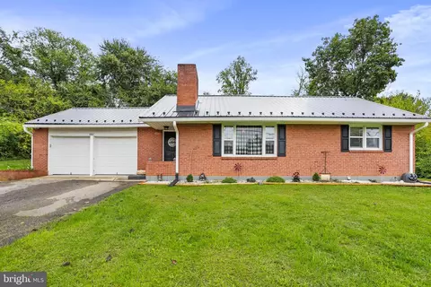 8807 Sharpsburg Pike, Fairplay, MD 21733