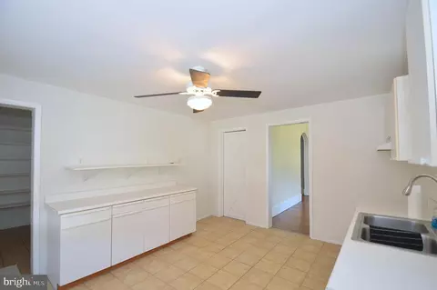 184 E Main St E, Hancock, MD 21750 photo 10
