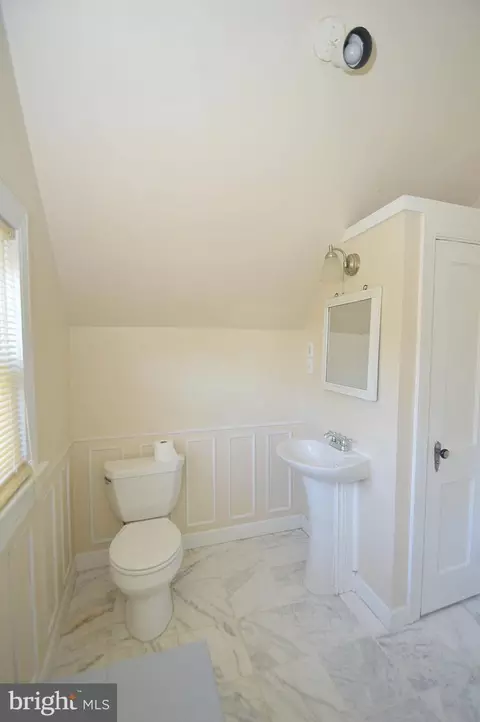 184 E Main St E, Hancock, MD 21750 photo 28