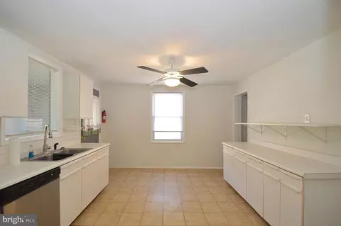 184 E Main St E, Hancock, MD 21750 photo 9