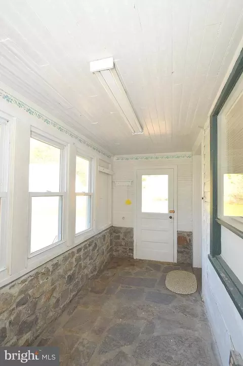 184 E Main St E, Hancock, MD 21750 photo 23