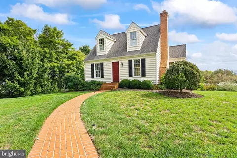 5835 Red Hill Rd, Keedysville, MD 21756
