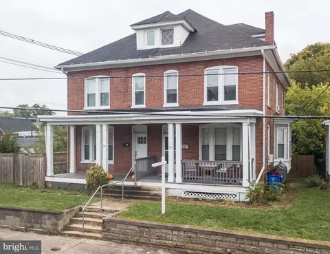 32 Wayside Ave, Hagerstown, MD 21740