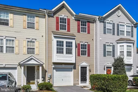 724 Monet Dr, Hagerstown, MD 21740