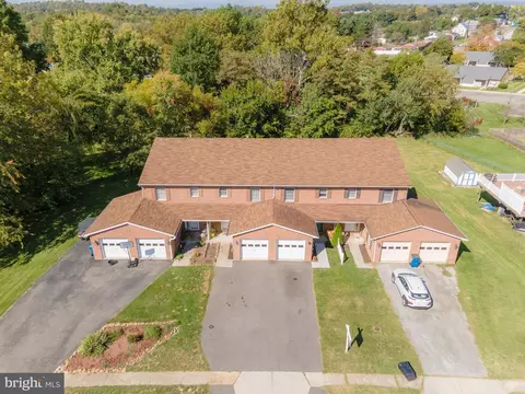 70 Johnson Ter, Smithsburg, MD 21783 photo 3