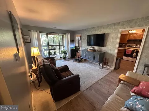 1030 Brinker Dr #202, Hagerstown, MD 21740
