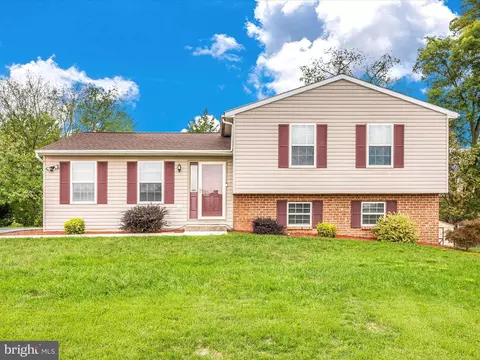 16900 Hastings Dr, Williamsport, MD 21795