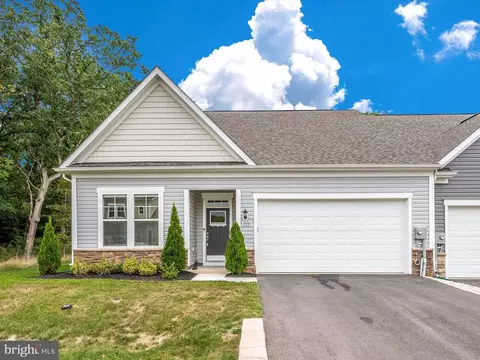 19555 Cosmos St, Hagerstown, MD 21742