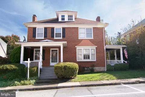 1112 Fry Ave, Hagerstown, MD 21742