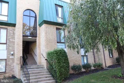 1012 Brinker Dr #202, Hagerstown, MD 21740