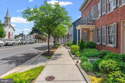 19 Cumberland St, Clear Spring, MD 21722 photo 4
