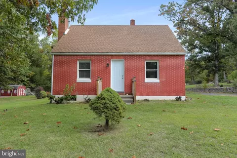 21834 White Oak Rd, Hagerstown, MD 21740