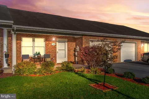308 Winding Oak Dr, Hagerstown, MD 21740