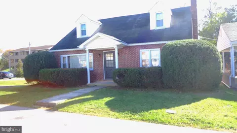 102 Parkway Dr, Hagerstown, MD 21740