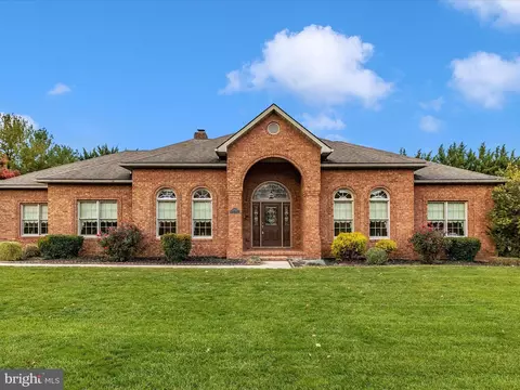 18810 Fountain Ter, Hagerstown, MD 21742