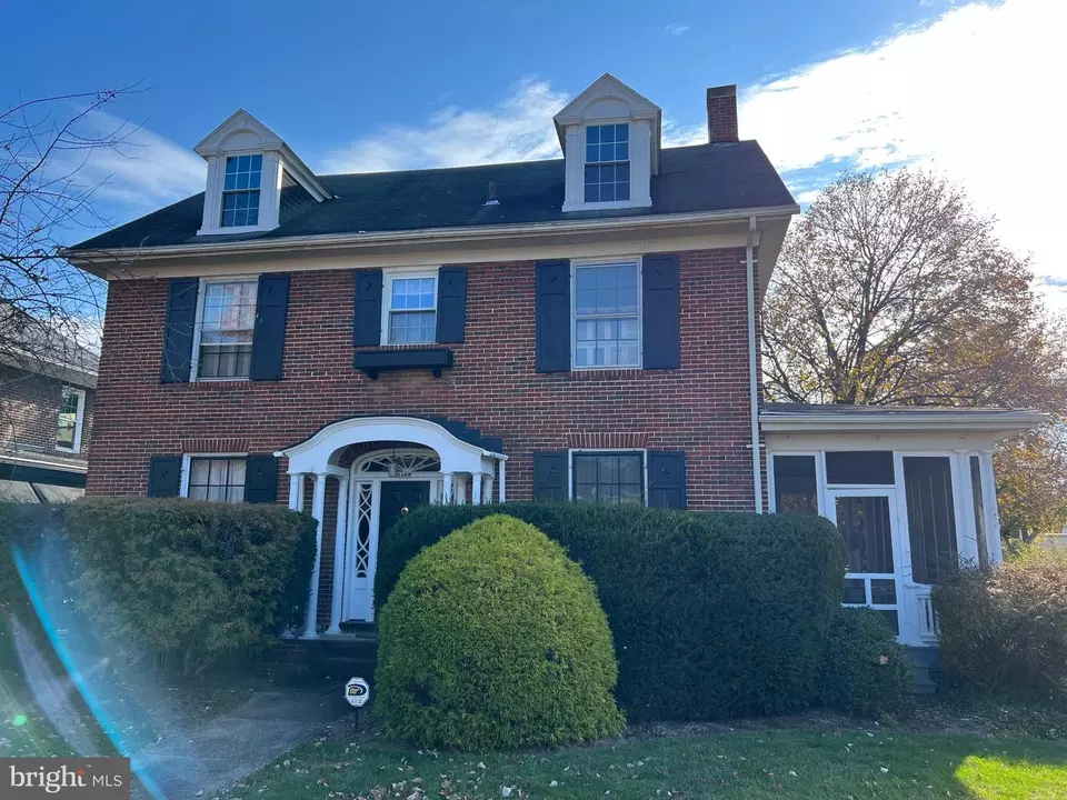 1102 Oak Hill Ave, Hagerstown, MD 21742 66 Photos Movoto