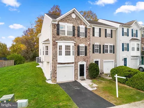 896 Monet Dr, Hagerstown, MD 21740