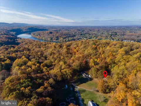 2136 Back Rd, Sharpsburg, MD 21782