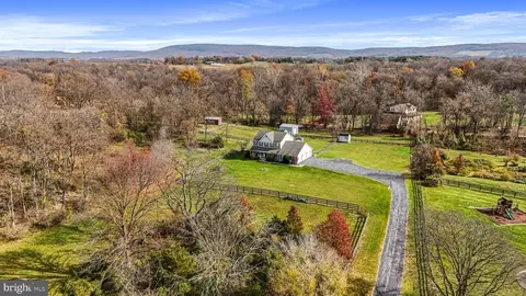 12905 Little Antietam Rd, Hagerstown, MD 21742