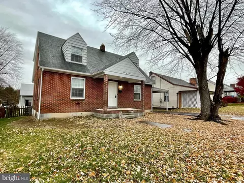 77 Devonshire Rd, Hagerstown, MD 21740 photo 2