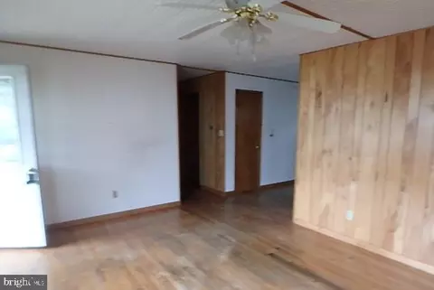 1 Grove Cir, Hancock, MD 21750 photo 5