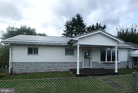 1 Grove Cir, Hancock, MD 21750