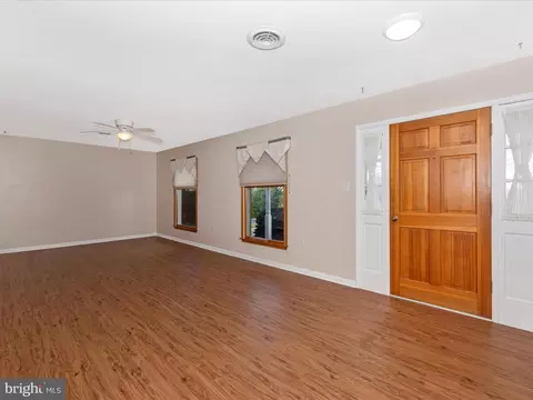 22441 Cave Hill Rd, Smithsburg, MD 21783 photo 11