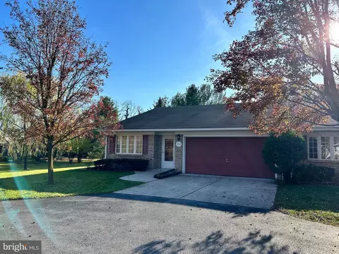 1058 Matthew Ct, Hagerstown, MD 21742