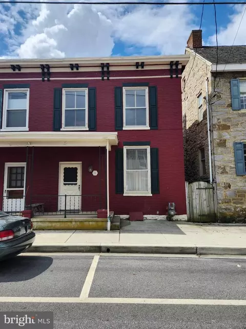 11 E Baltimore St, Funkstown, MD 21734