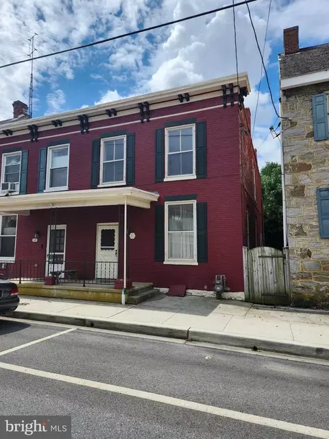 11 E Baltimore St, Funkstown, MD 21734 photo 3