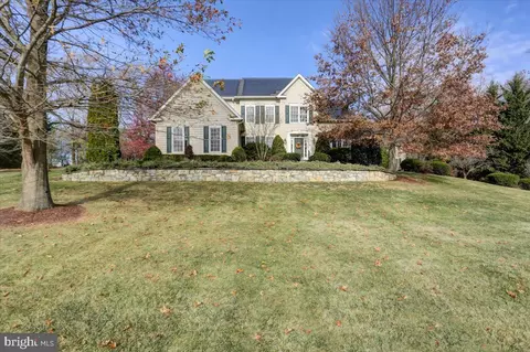 9714 Clydeleven Dr, Hagerstown, MD 21740