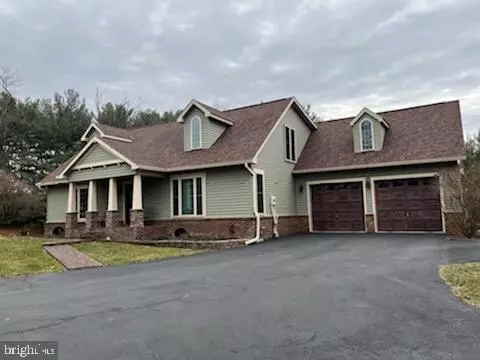 16227 Broadfording Rd, Hagerstown, MD 21740