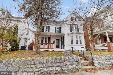 31 Wayside Ave, Hagerstown, MD 21740